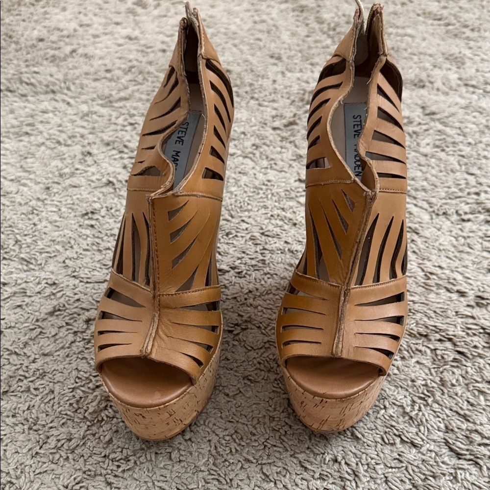 Steve Madden Tan Cutout Leather Cork Platform Wedges - Picture 4 of 5